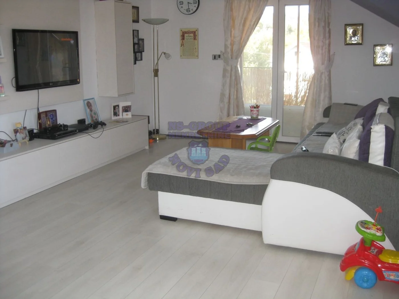 kuca na prodaju Sremska Kamenica, 310m2 319436