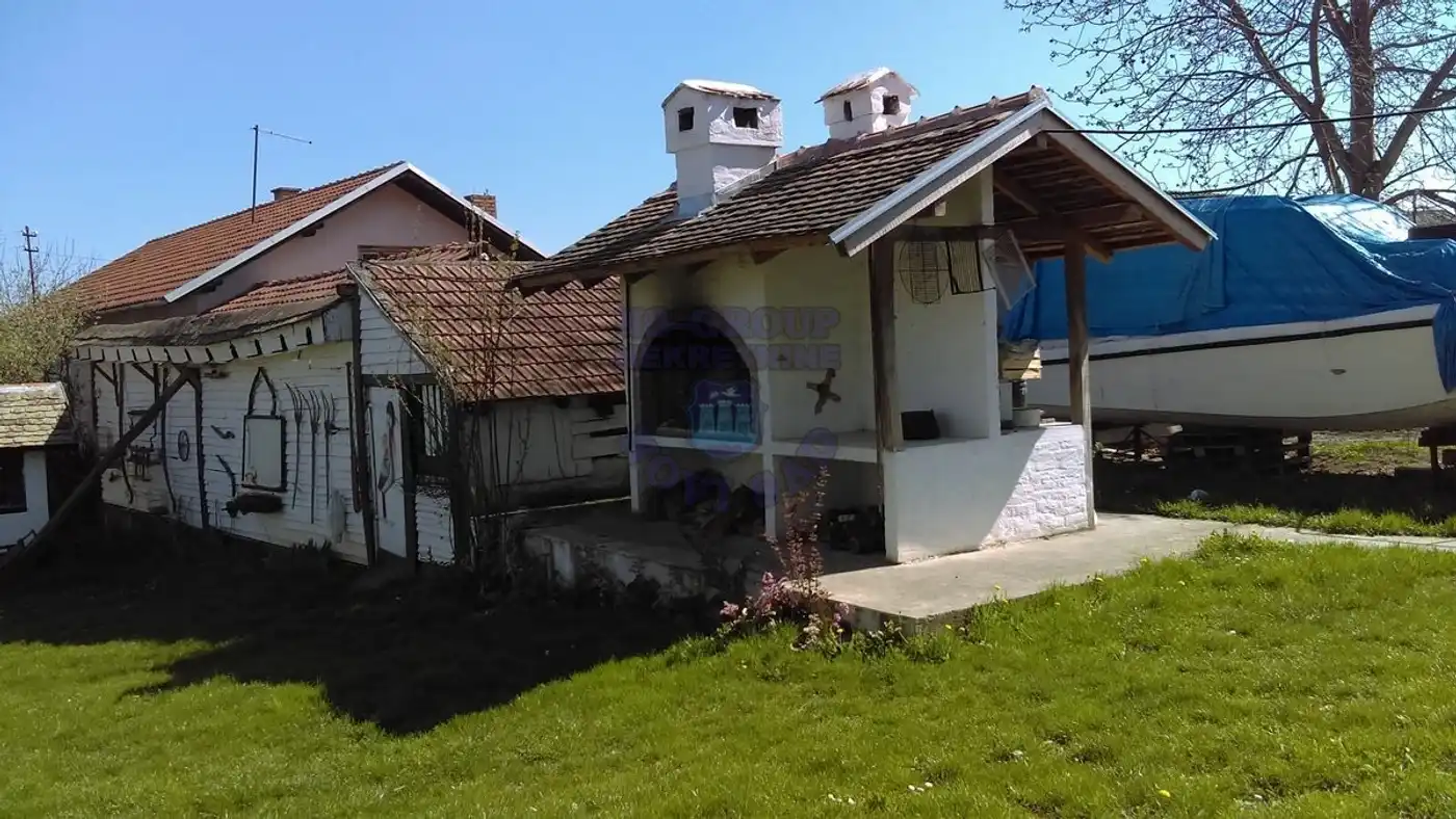 kuca na prodaju Čerević 334m2 413830