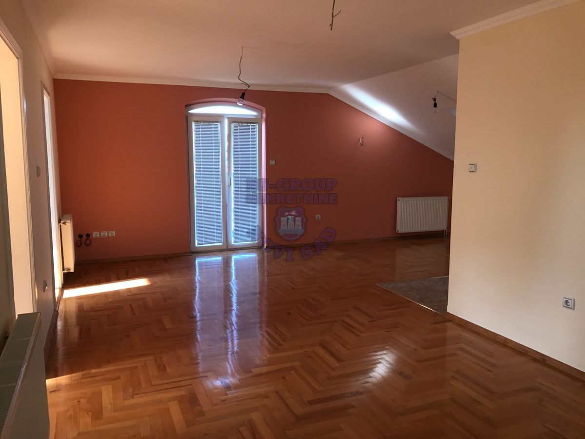 kuca na prodaju Sremska Kamenica 384m2 448540