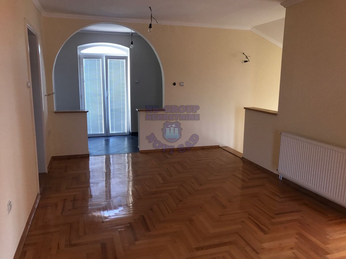 kuca na prodaju Sremska Kamenica 384m2 448540