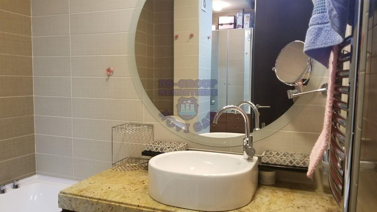 stan na prodaju Novi Sad 202m2 452175