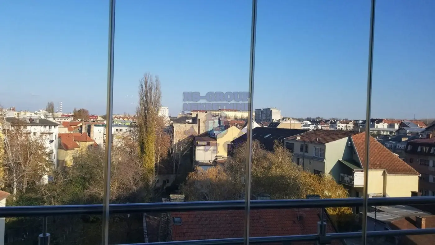 stan na prodaju Novi Sad 202m2 452175