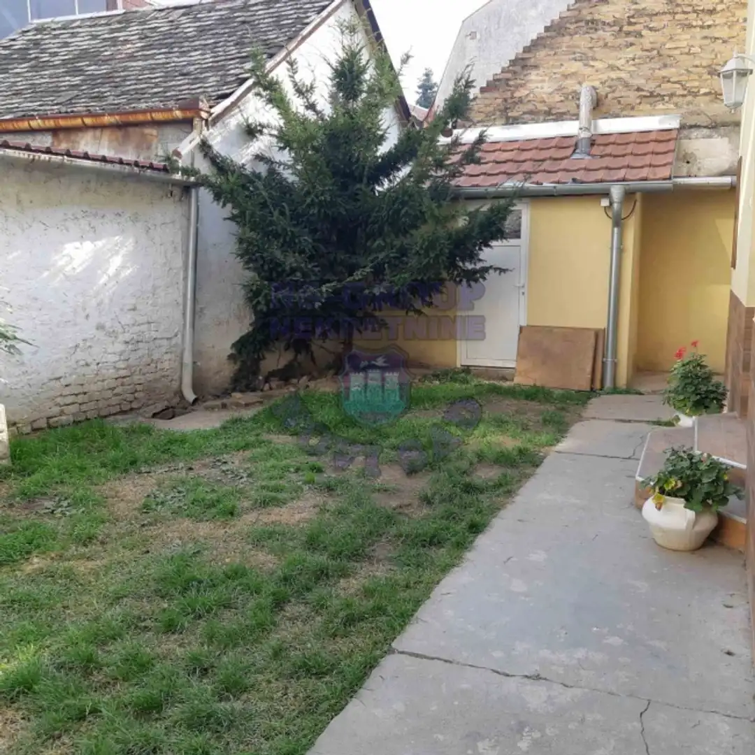 kuca na prodaju Novi Sad 163m2 449606
