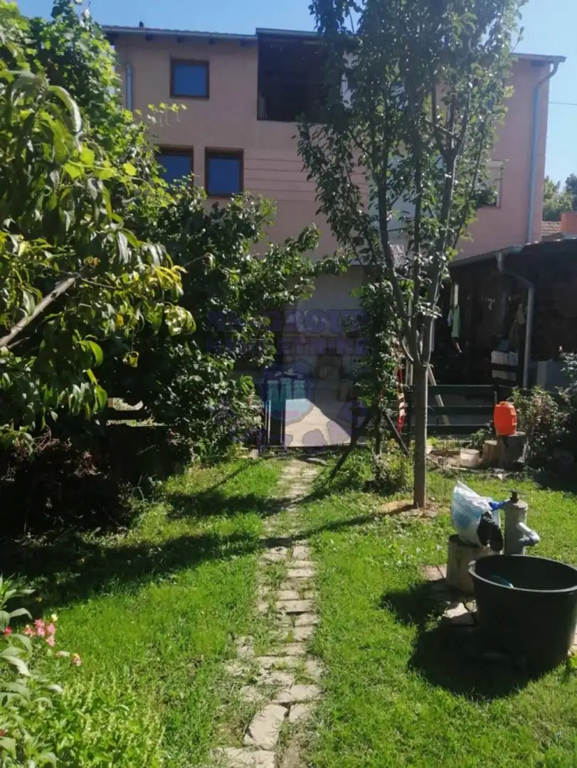 kuca na prodaju Novi Sad, 346m2 460923