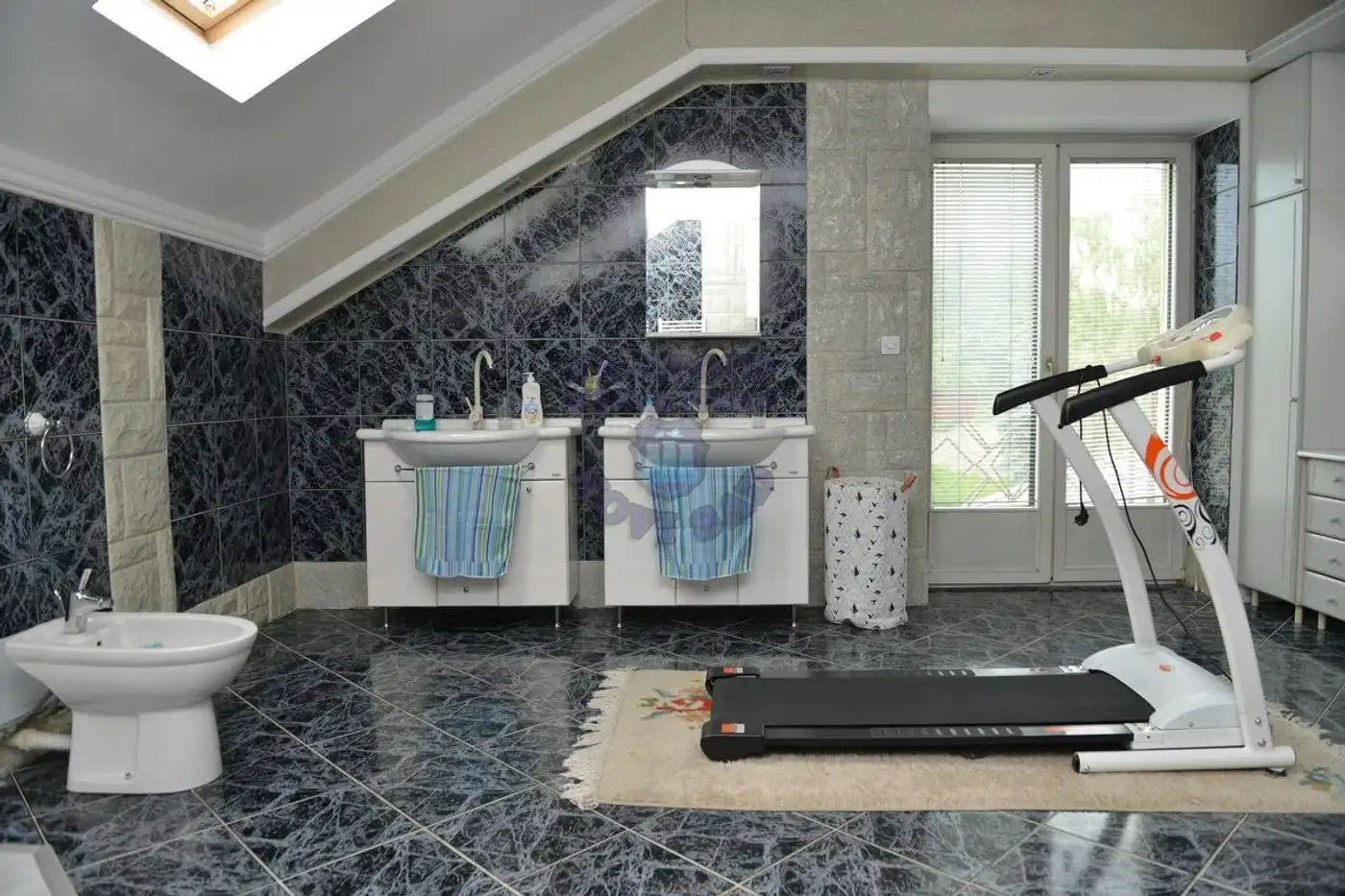 kuca na prodaju Apatin 360m2 461572
