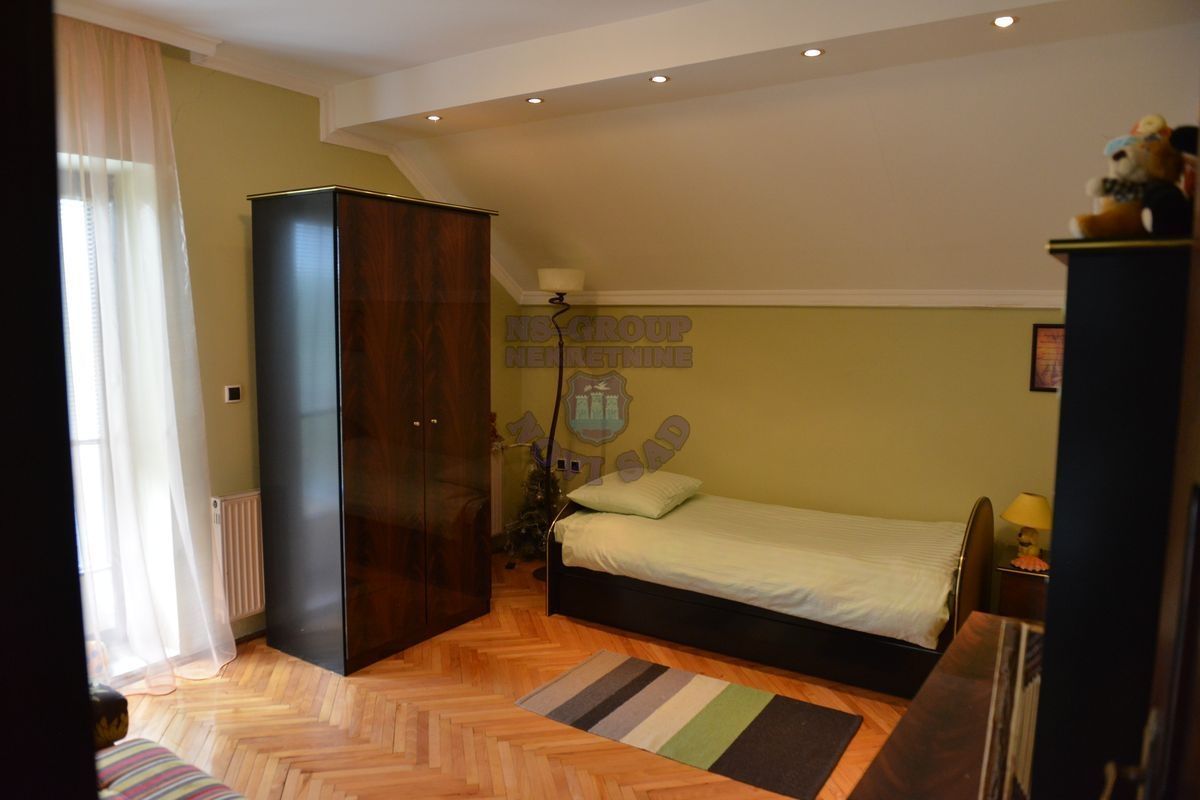 kuca na prodaju Apatin 360m2 461572