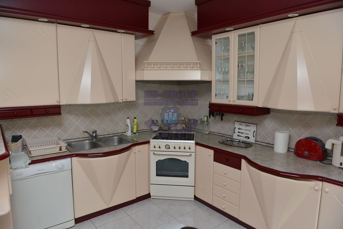 kuca na prodaju Apatin 360m2 461572