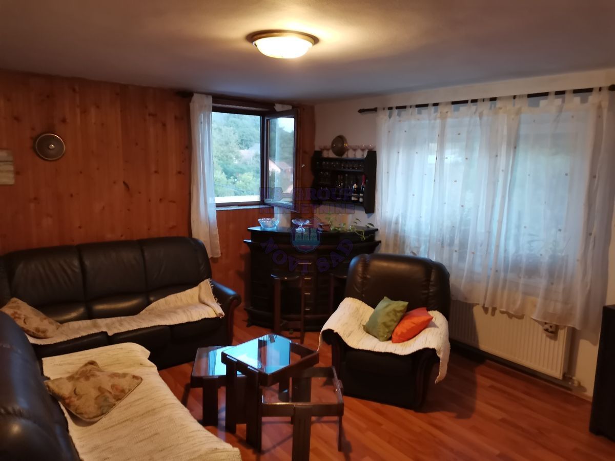 kuca na prodaju Petrovaradin 700m2 461886
