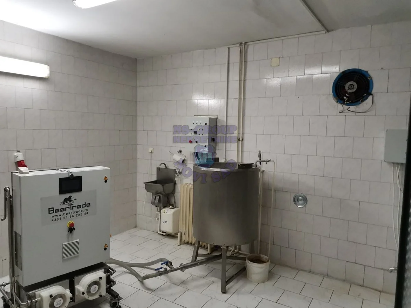 kuca na prodaju Petrovaradin 700m2 461886