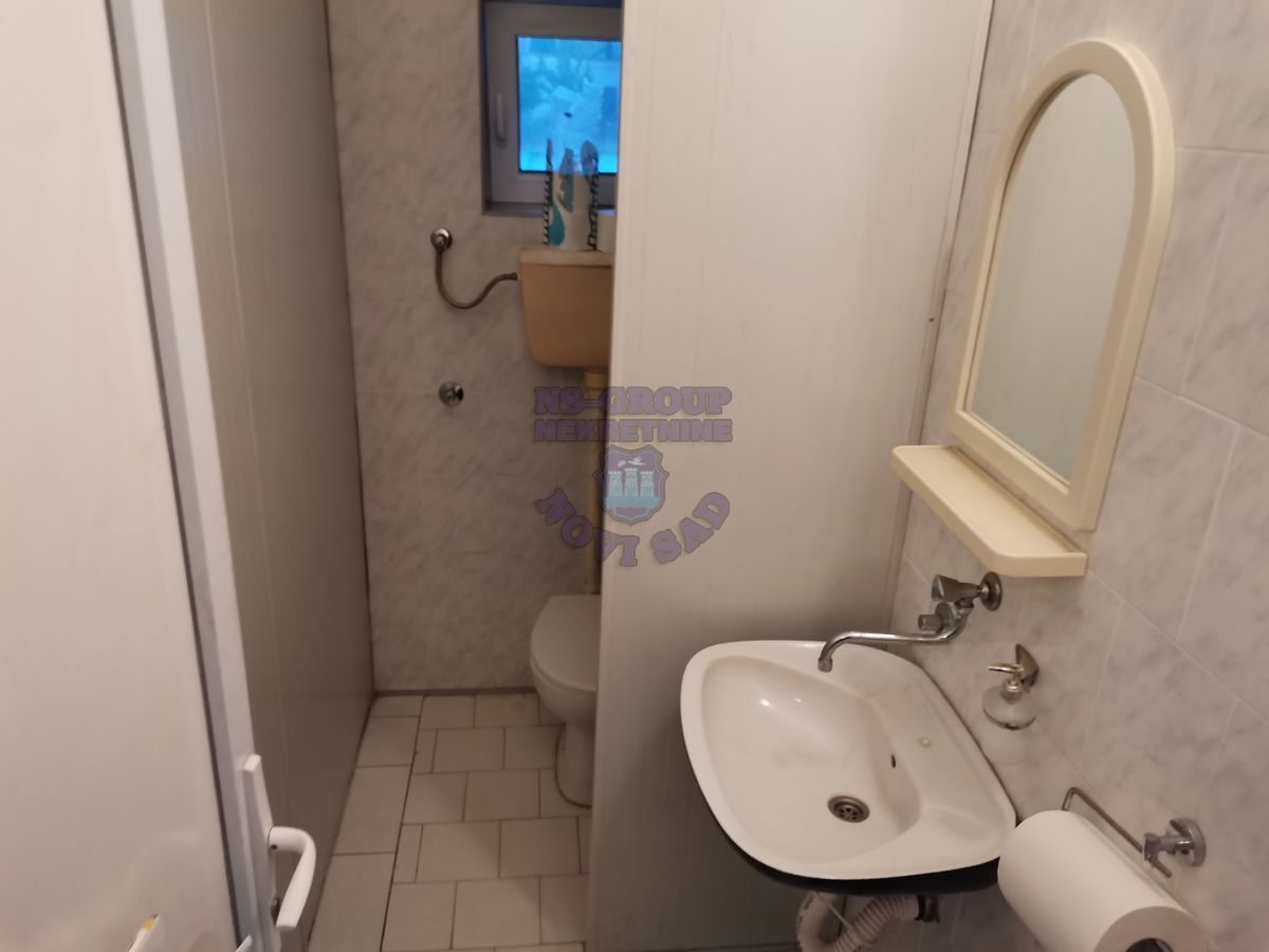 kuca na prodaju Petrovaradin 700m2 461886