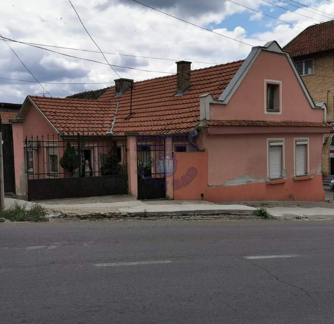 kuca na prodaju Sremska Kamenica, 312m2 462887