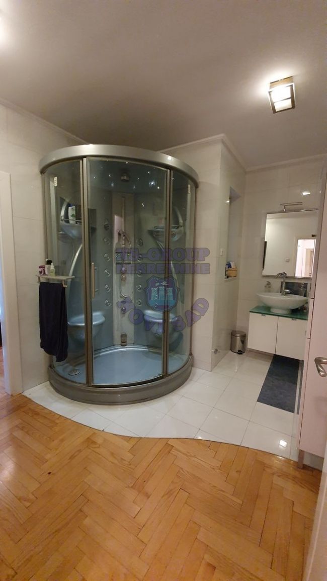 stan na prodaju Novi Sad 197m2 463261