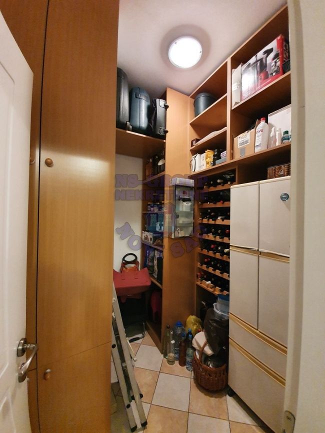 stan na prodaju Novi Sad 197m2 463261