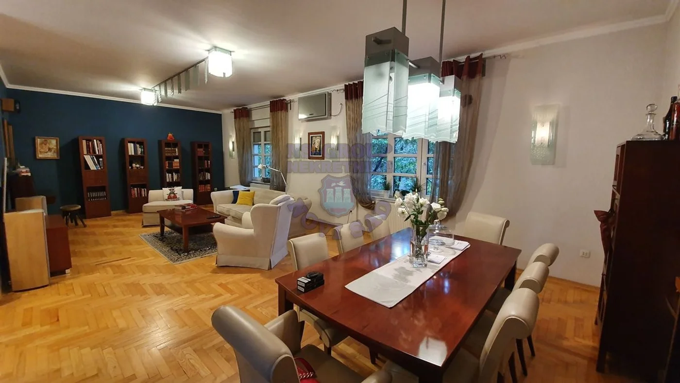stan na prodaju Novi Sad, 197m2 463261