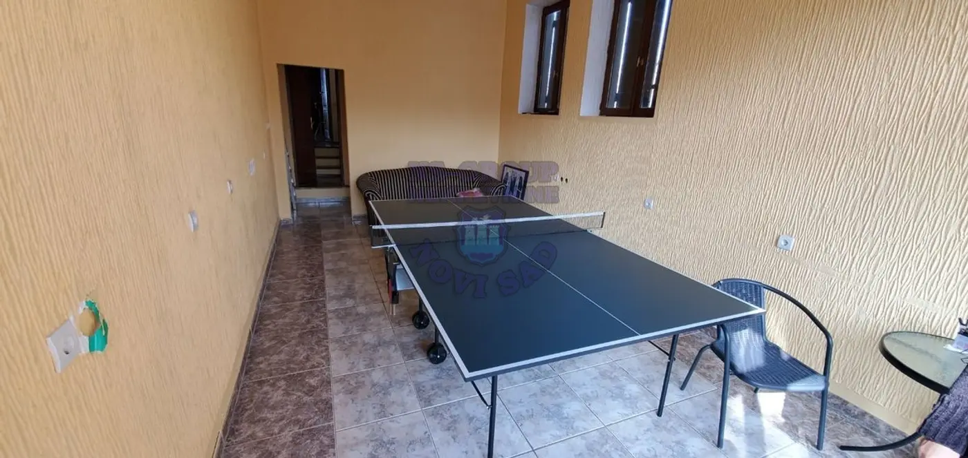 kuca na prodaju Sremska Kamenica 400m2 469416