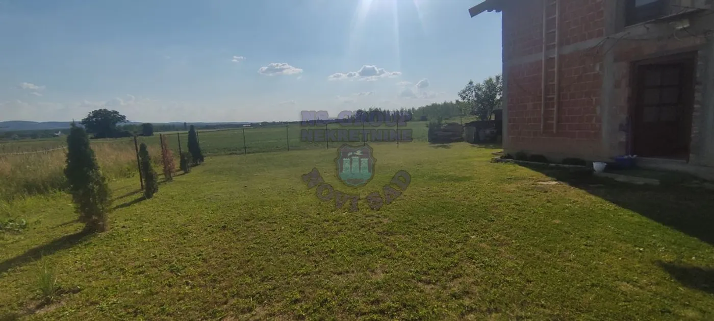 kuca na prodaju Veternik 150m2 474083