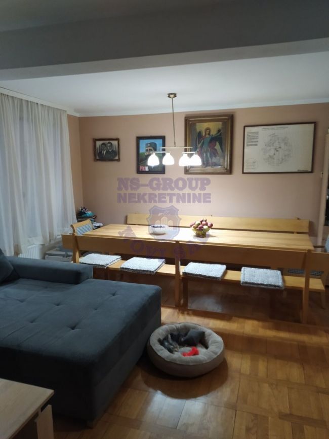 kuca na prodaju Sremska Kamenica 189m2 481705