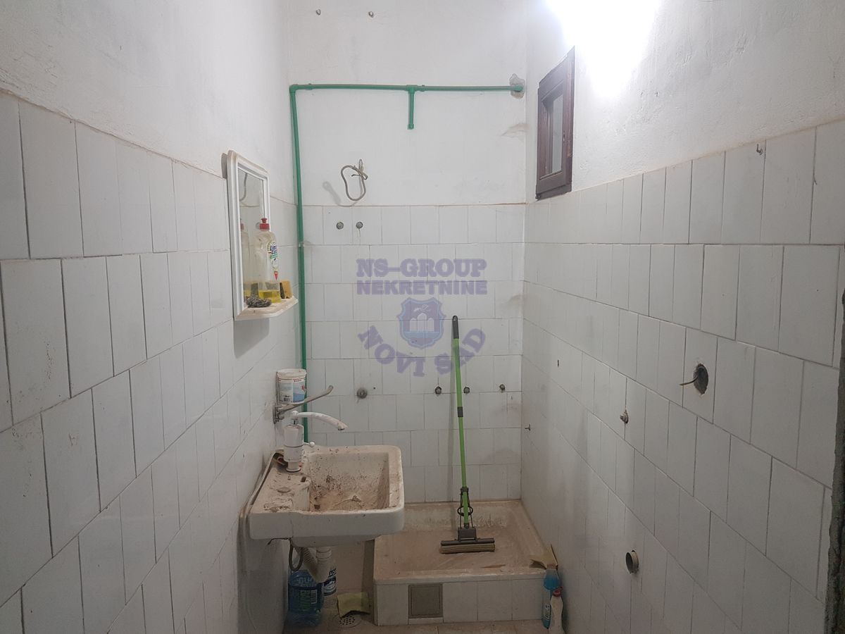 lokal na prodaju Petrovaradin 200m2 488807