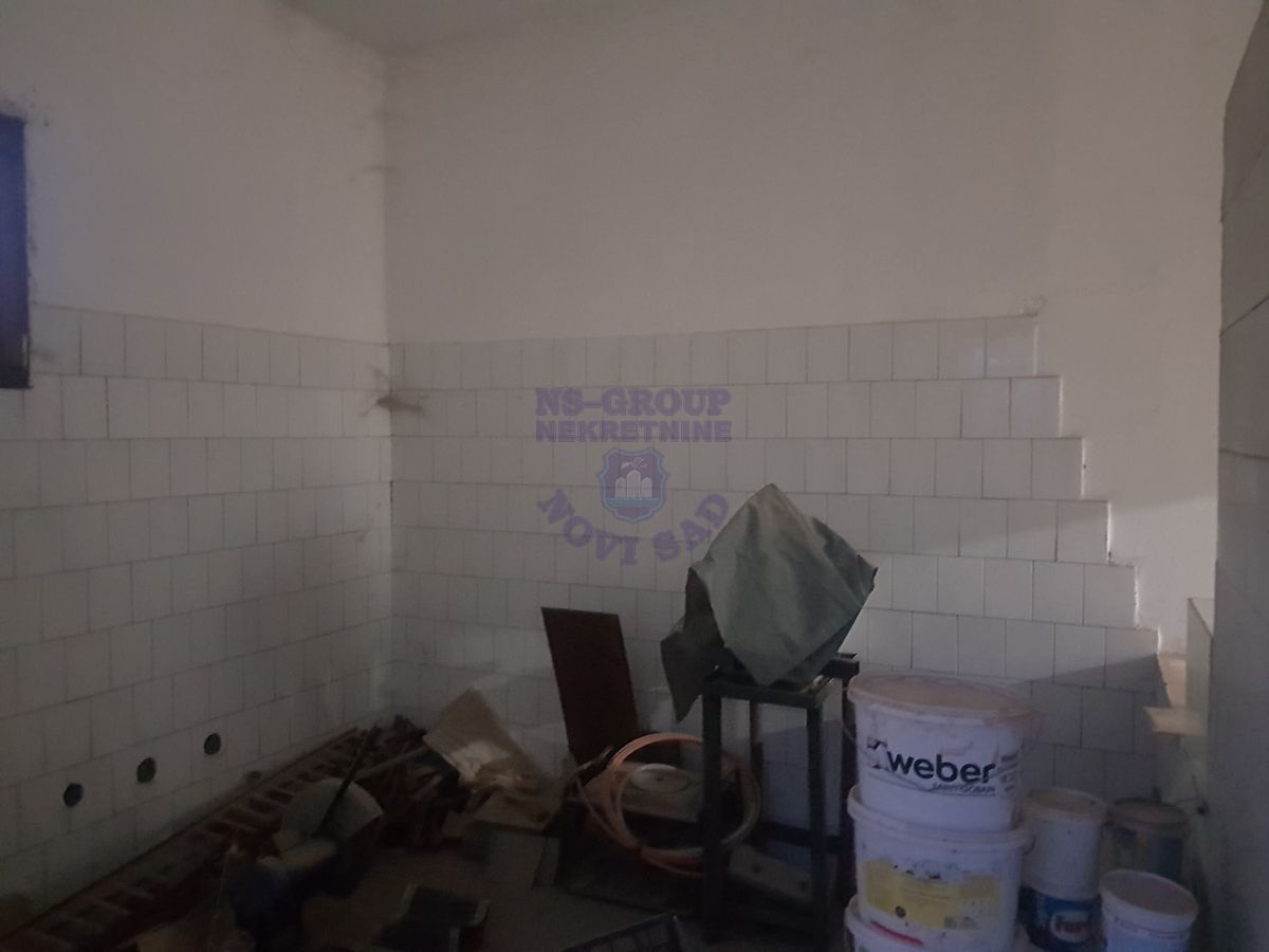 lokal na prodaju Petrovaradin 200m2 488807