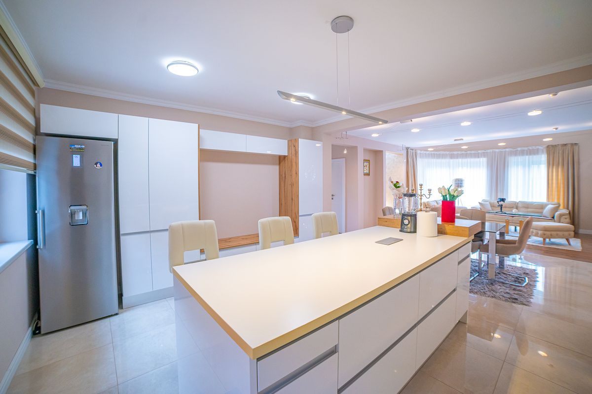kuca na prodaju Novi Sad 270m2 495912