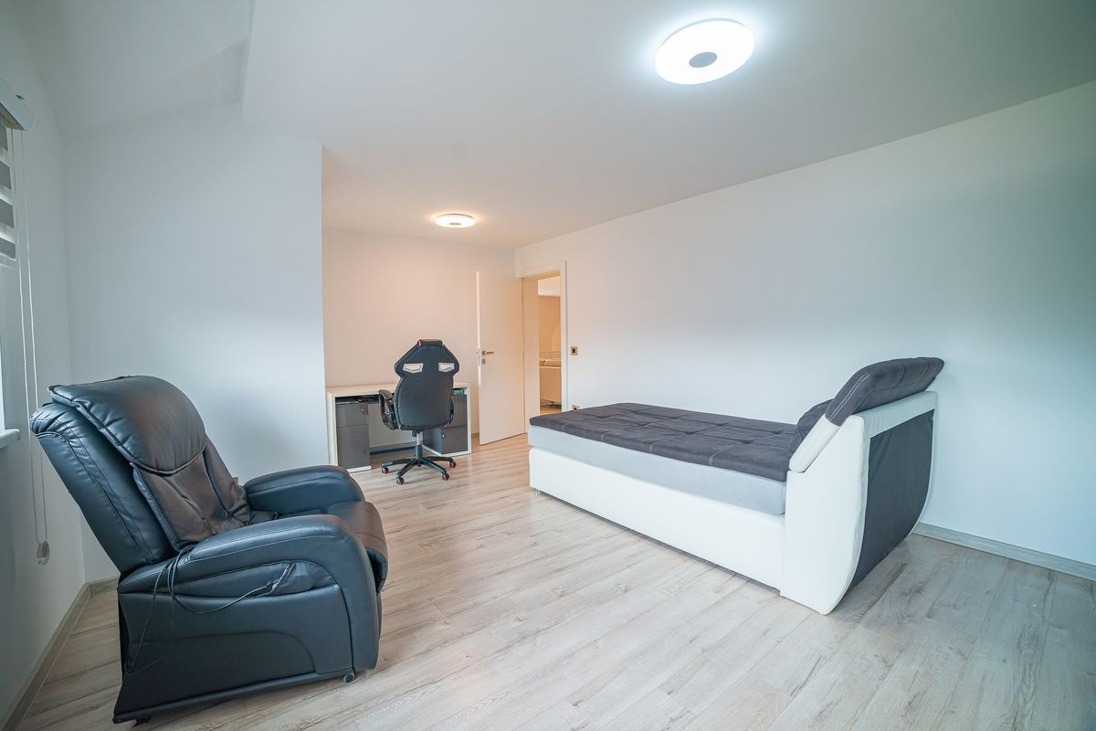 kuca na prodaju Novi Sad 270m2 495912
