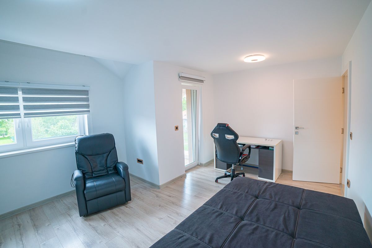 kuca na prodaju Novi Sad 270m2 495912