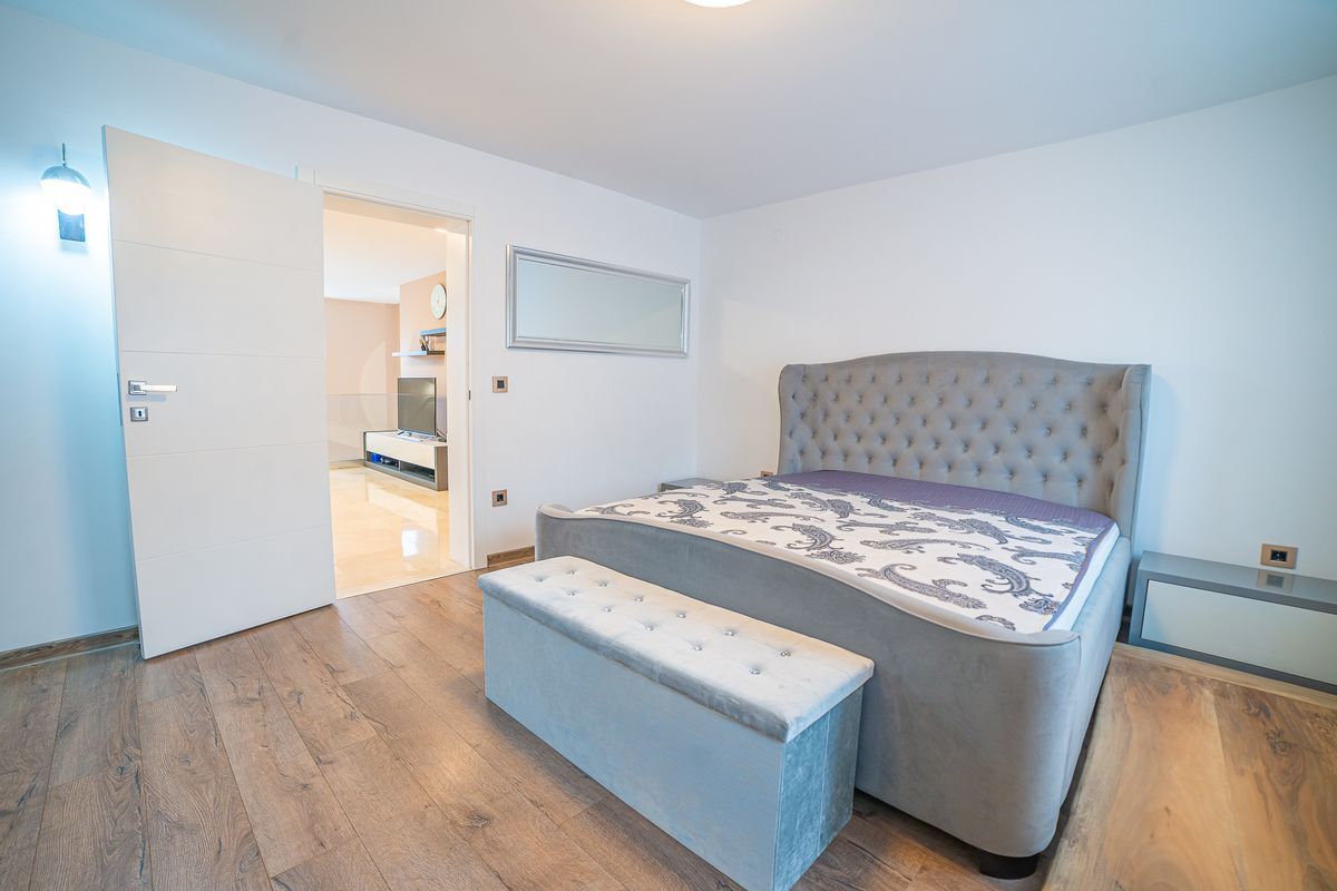 kuca na prodaju Novi Sad 270m2 495912