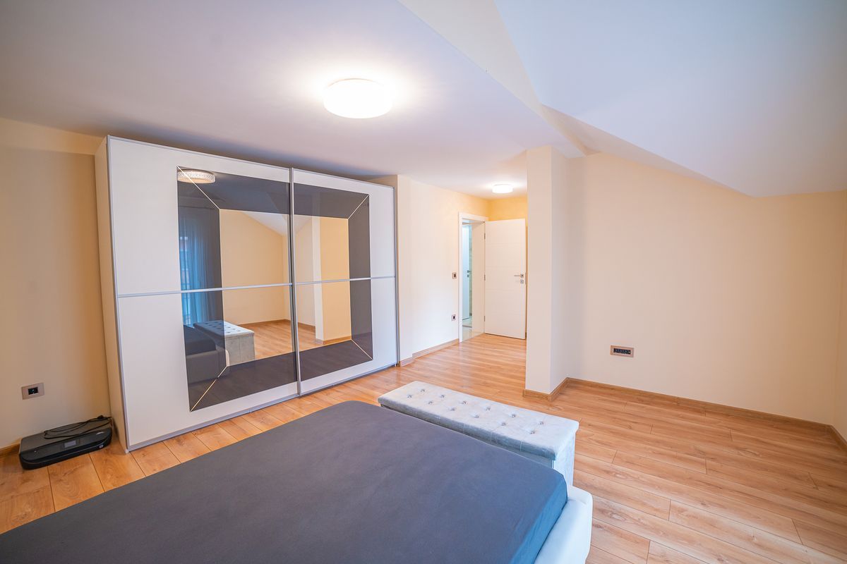 kuca na prodaju Novi Sad 270m2 495912