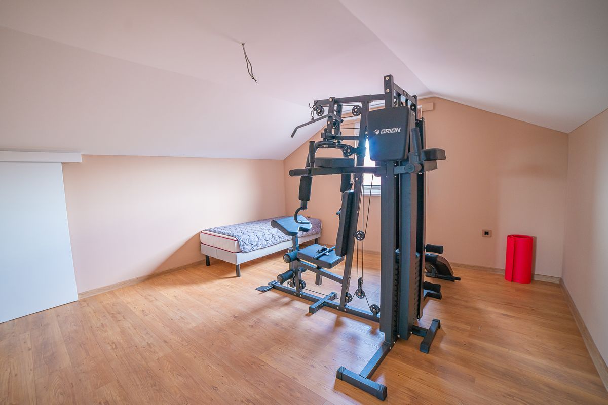 kuca na prodaju Novi Sad 270m2 495912