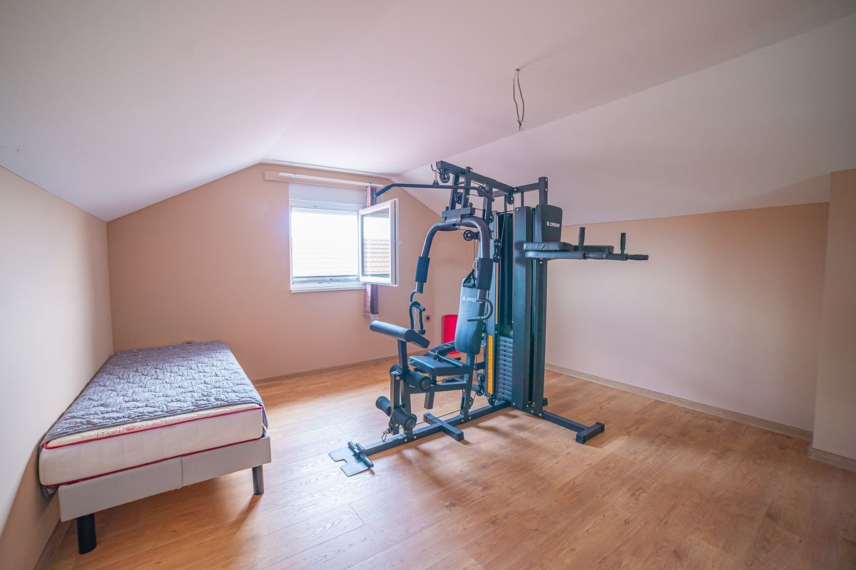 kuca na prodaju Novi Sad 270m2 495912