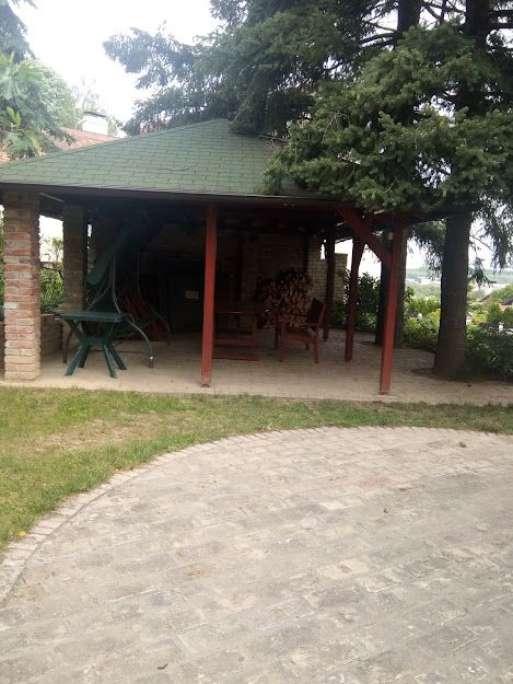 kuca na prodaju Petrovaradin 261m2 497601