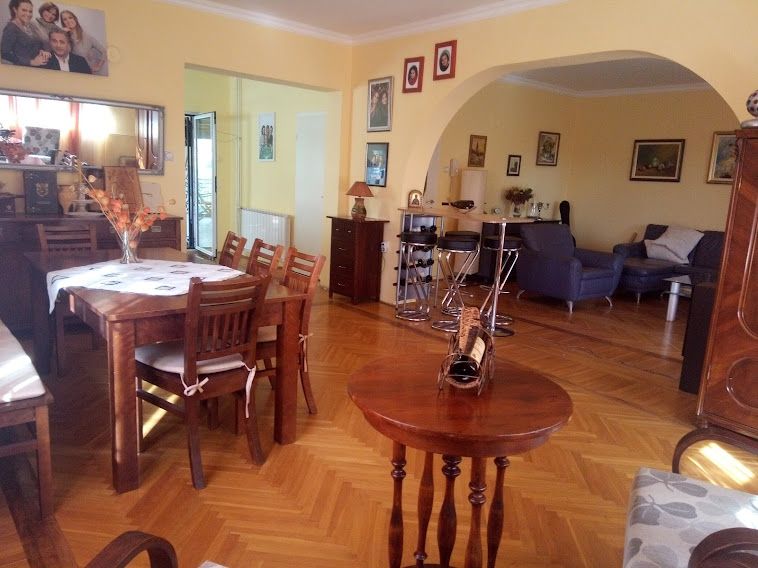kuca na prodaju Petrovaradin 261m2 497601