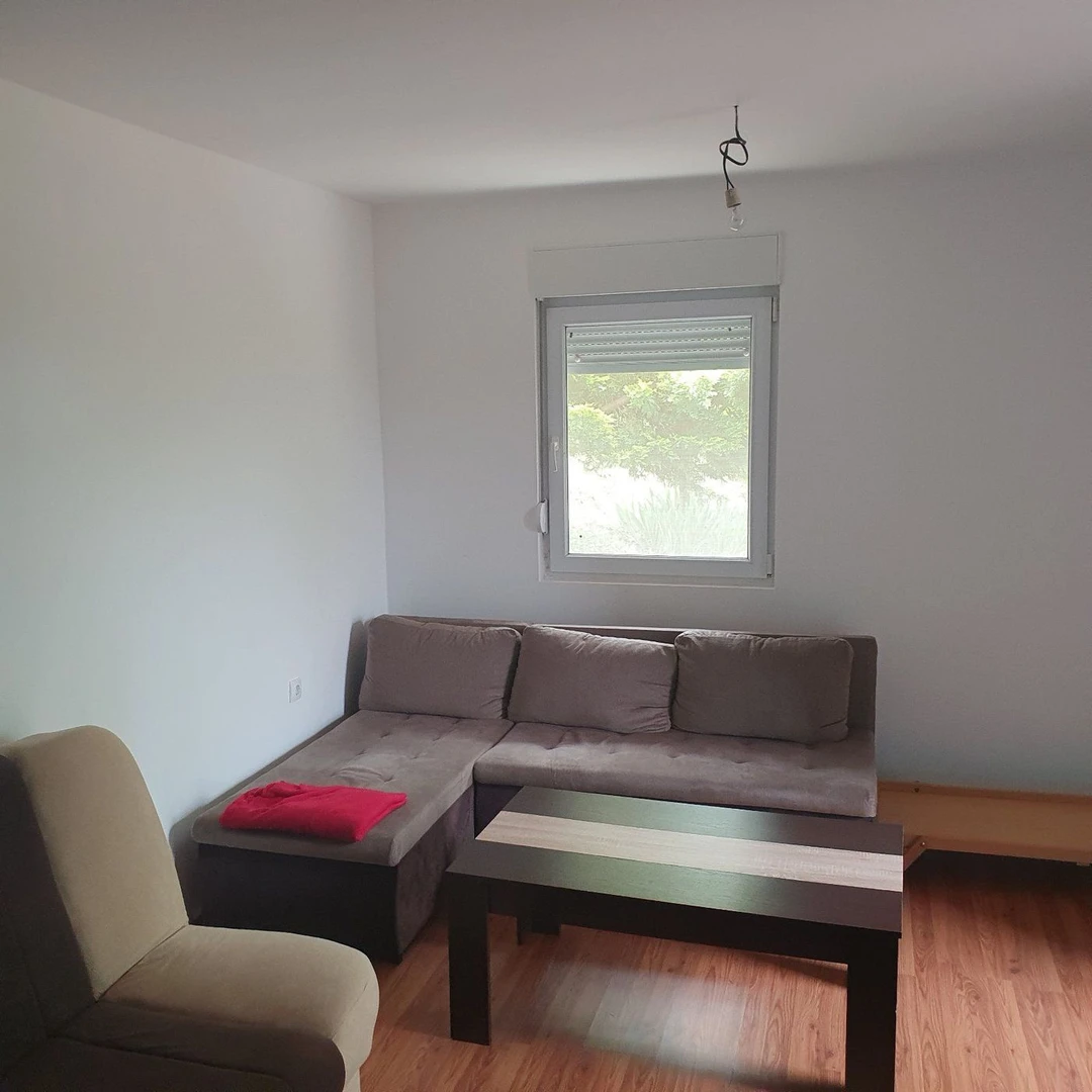 kuca na prodaju Čortanovci 40m2 512303