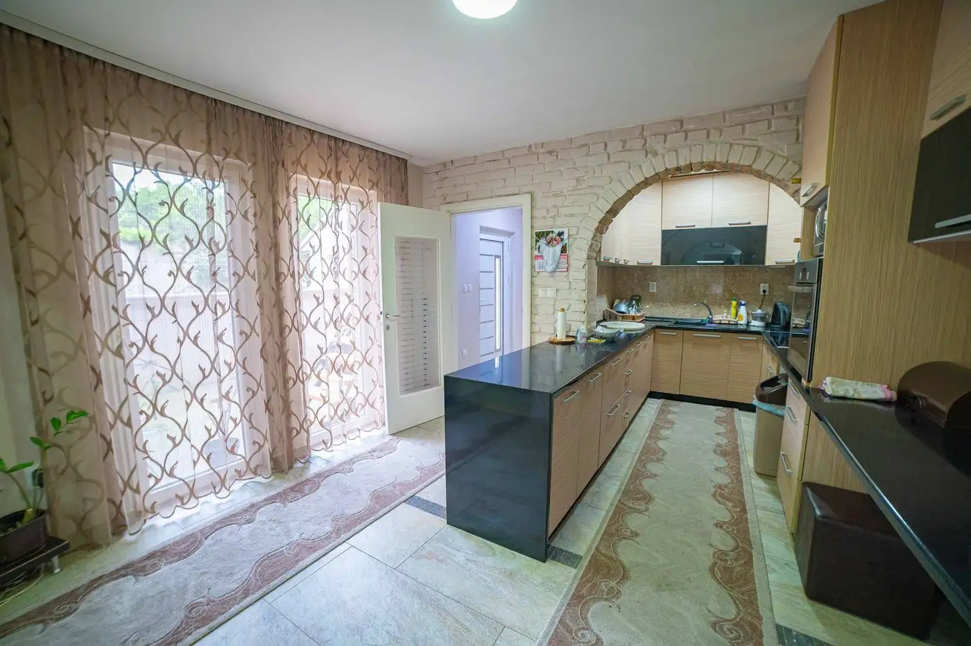kuca na prodaju Novi Sad 351m2 512989