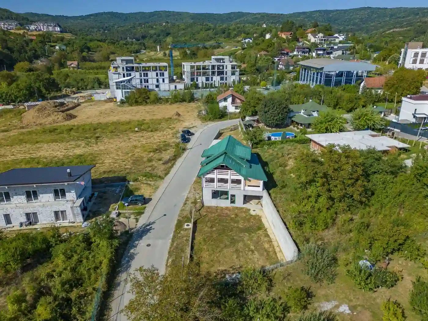 kuca na prodaju Vrdnik 470m2 573613
