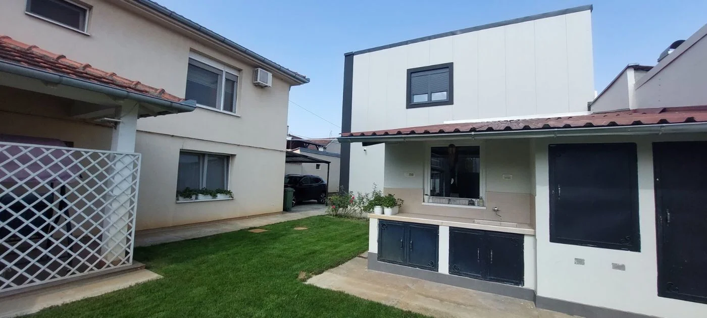 kuca na prodaju Novi Sad 650m2 518942