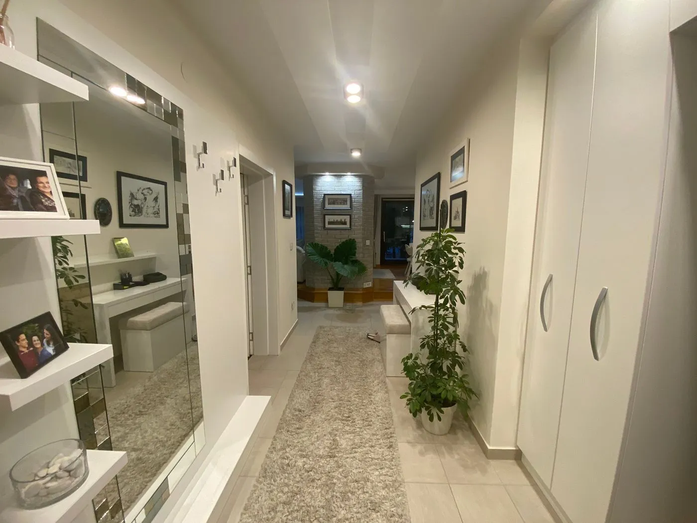 kuca na prodaju Veternik 270m2 520089