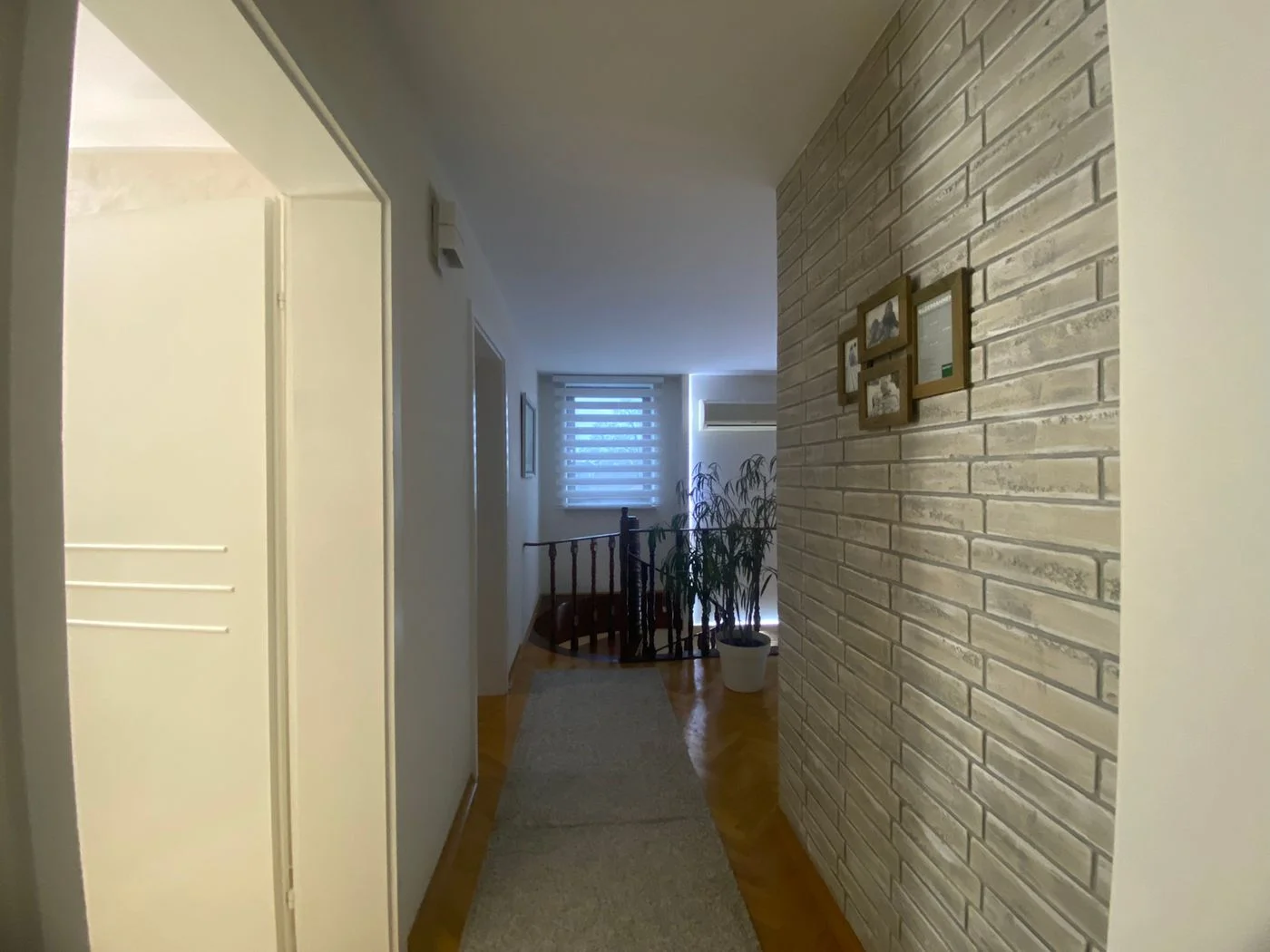 kuca na prodaju Veternik 270m2 520089
