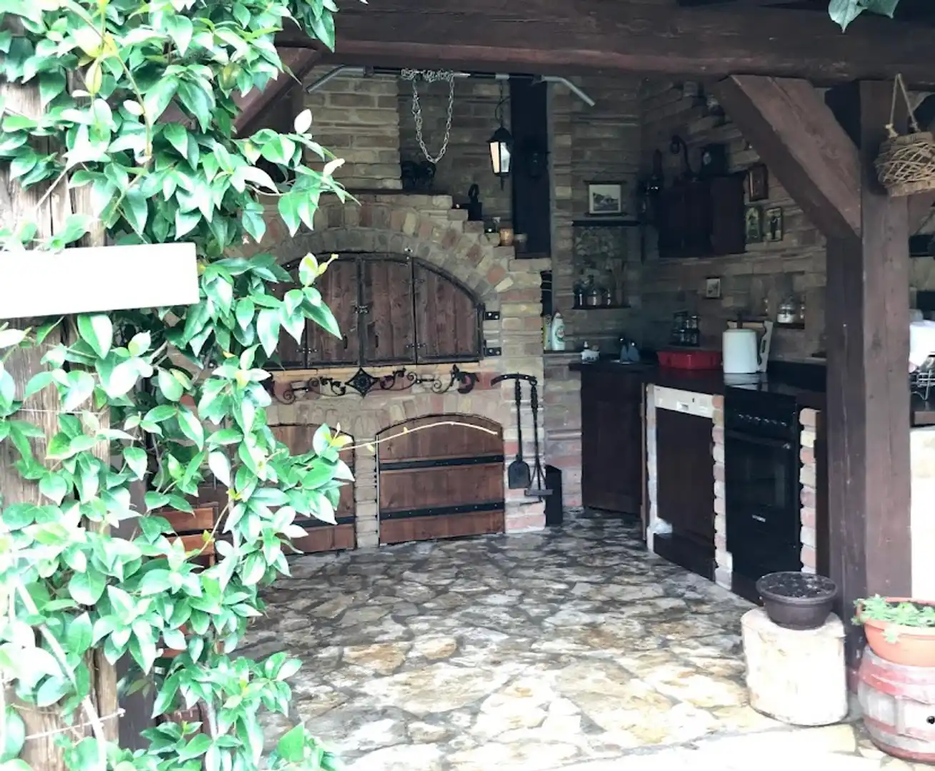kuca na prodaju Veternik 270m2 520089