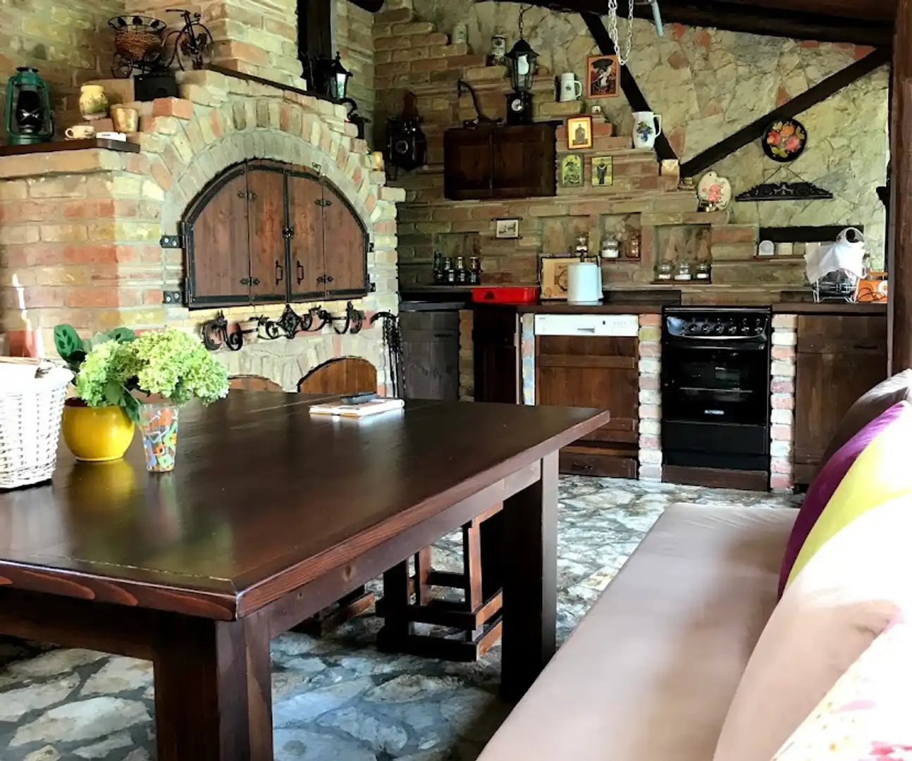 kuca na prodaju Veternik 270m2 520089