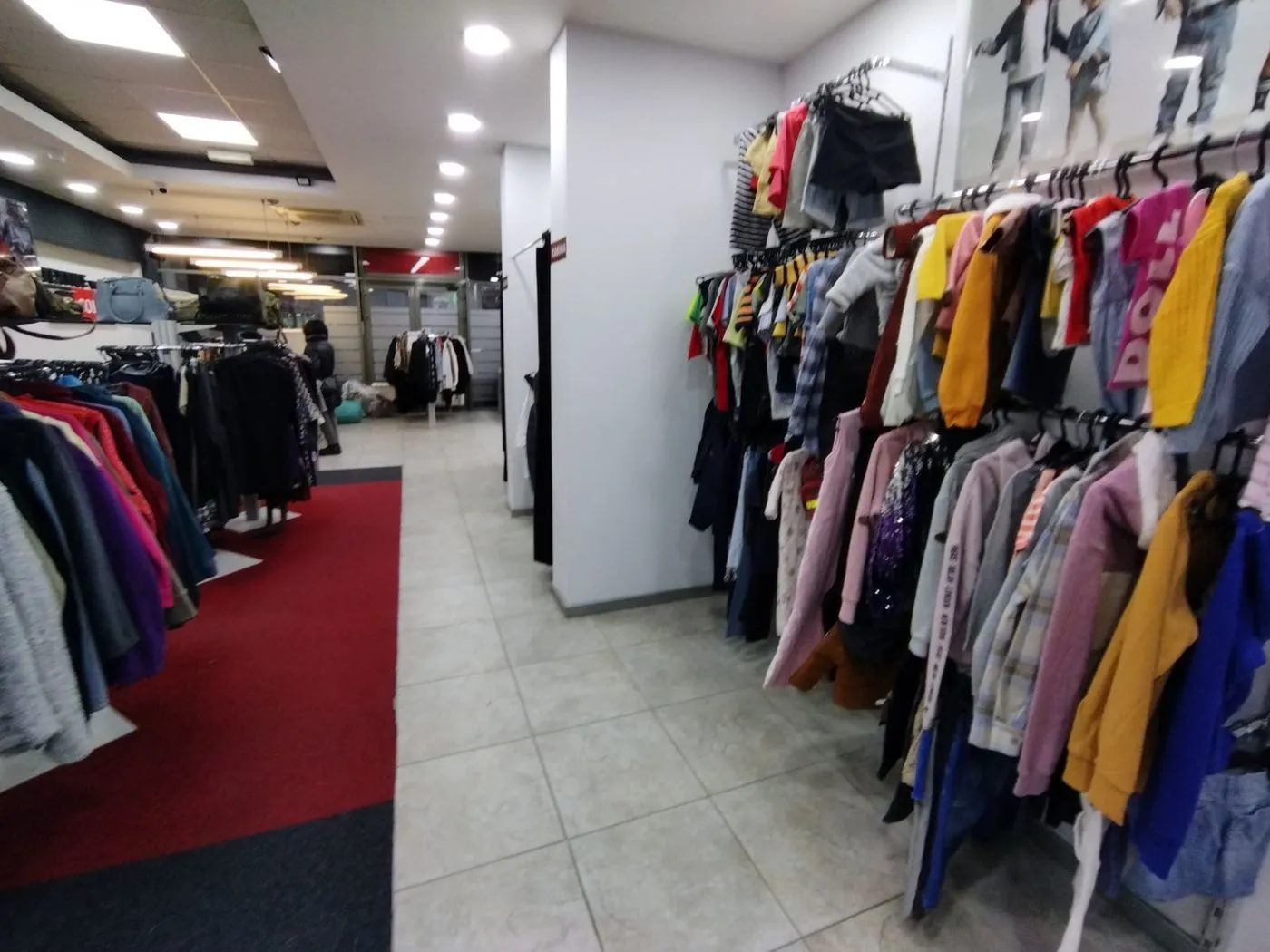 lokal na prodaju Novi Sad 239m2 521096