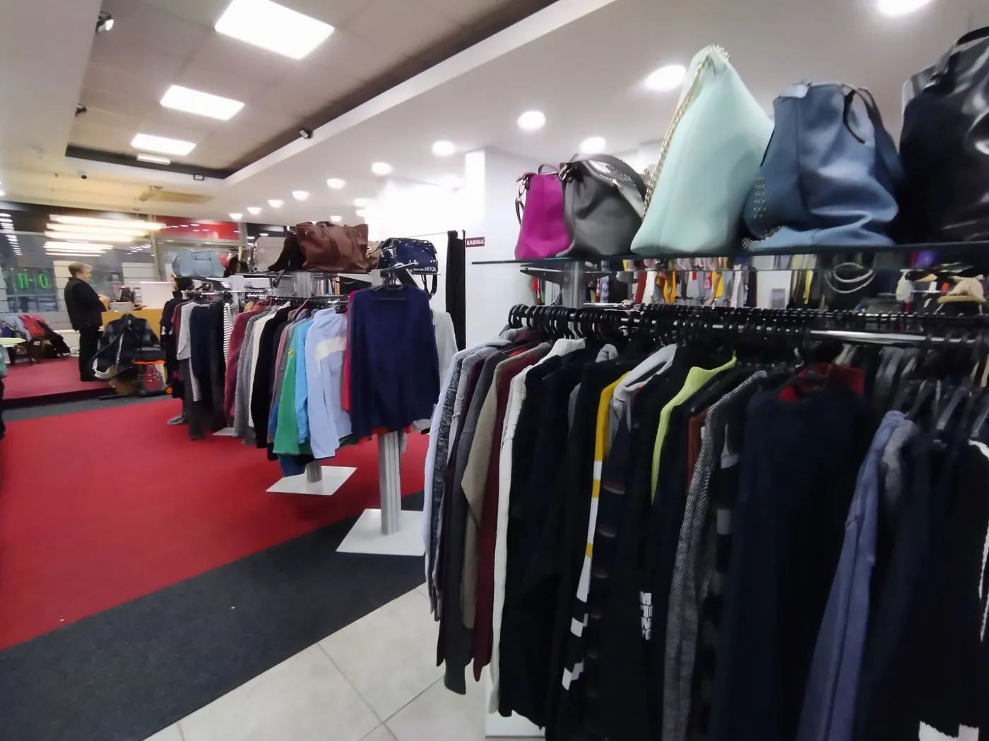 lokal na prodaju Novi Sad 239m2 521096