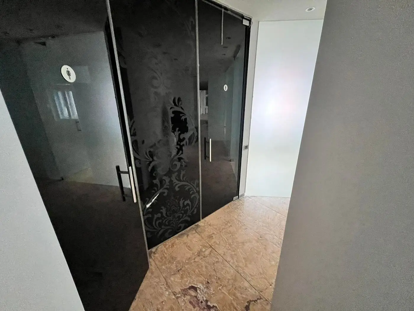 lokal na prodaju Novi Sad 400m2 521362