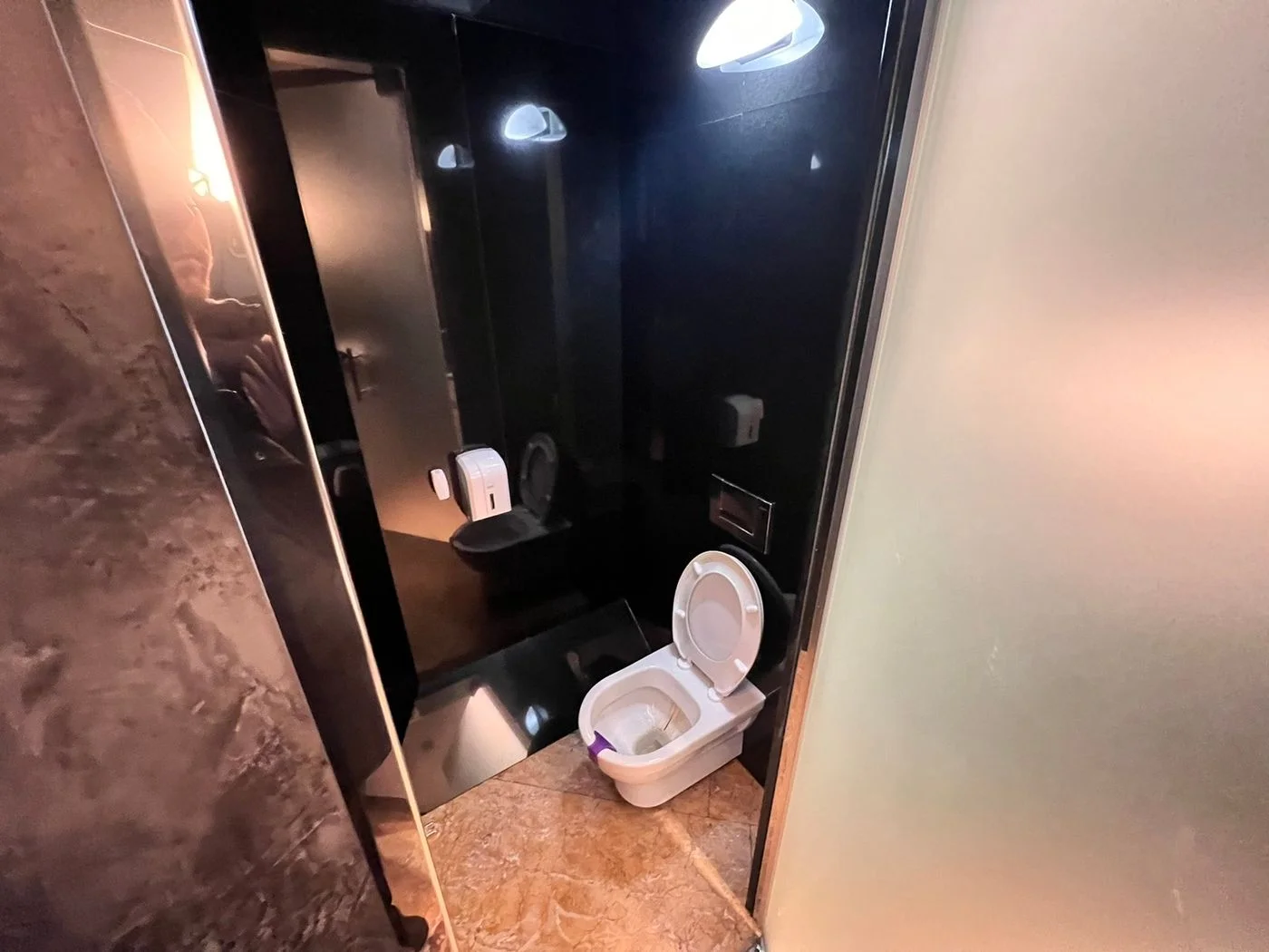 lokal na prodaju Novi Sad 400m2 521362