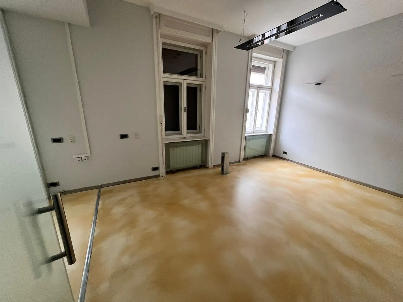 lokal na prodaju Novi Sad 400m2 521362