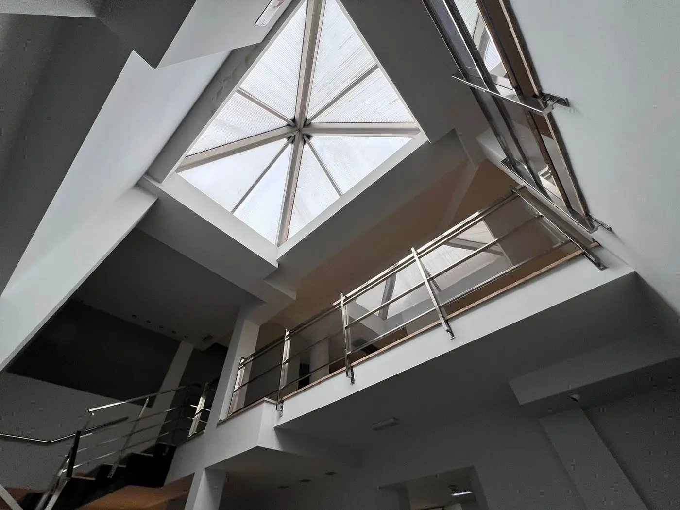 lokal na prodaju Novi Sad 400m2 521362
