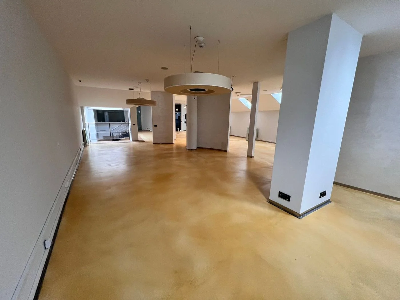 lokal na prodaju Novi Sad 400m2 521362