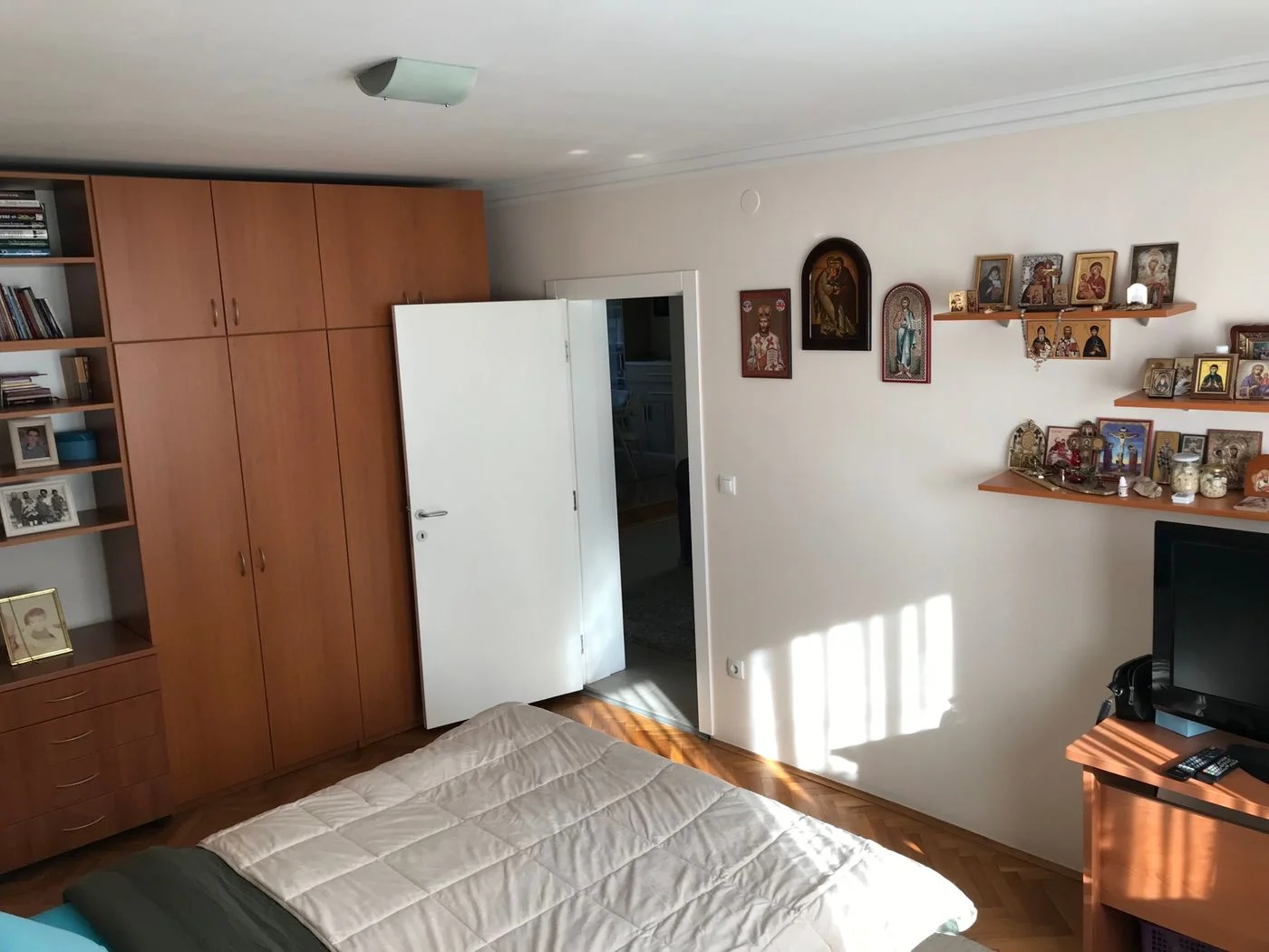 kuca na prodaju Veternik 270m2 520089