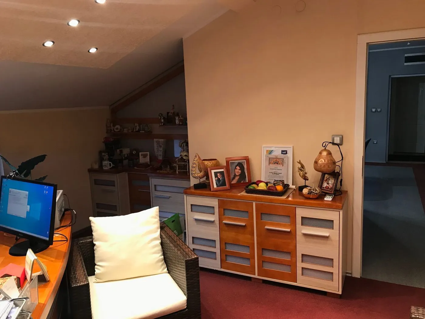 kuca na prodaju Veternik 270m2 520089