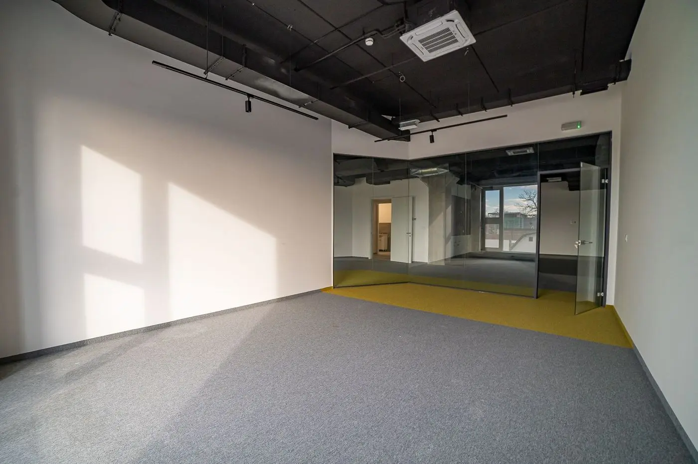 lokal na prodaju Novi Sad 2060m2 522068